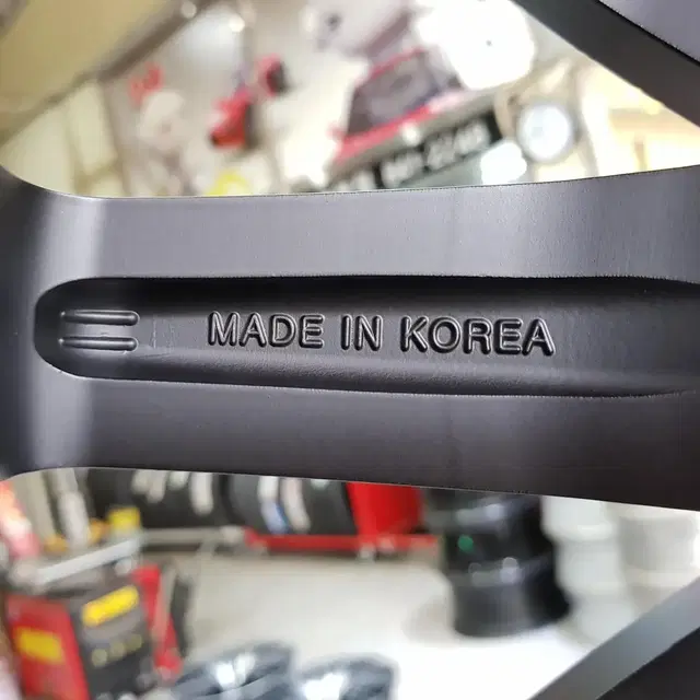 18인치 사제휠 국산 MK-150모하비 전용휠 (미사용제품)팝니다