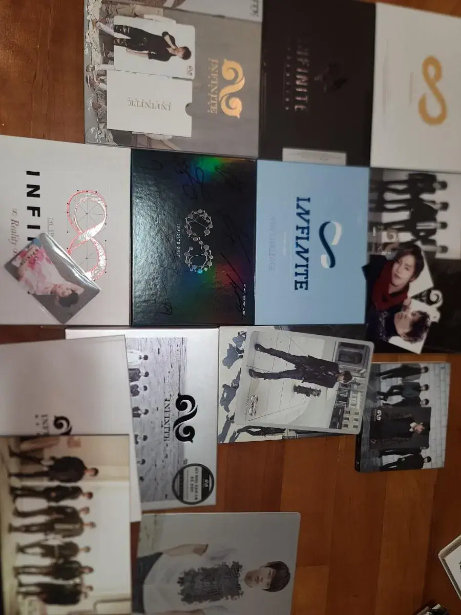 *Quick sale* Infinite autograph sign album photocard Sell