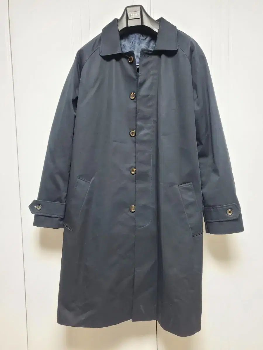 Velvet trench coat L Brand new