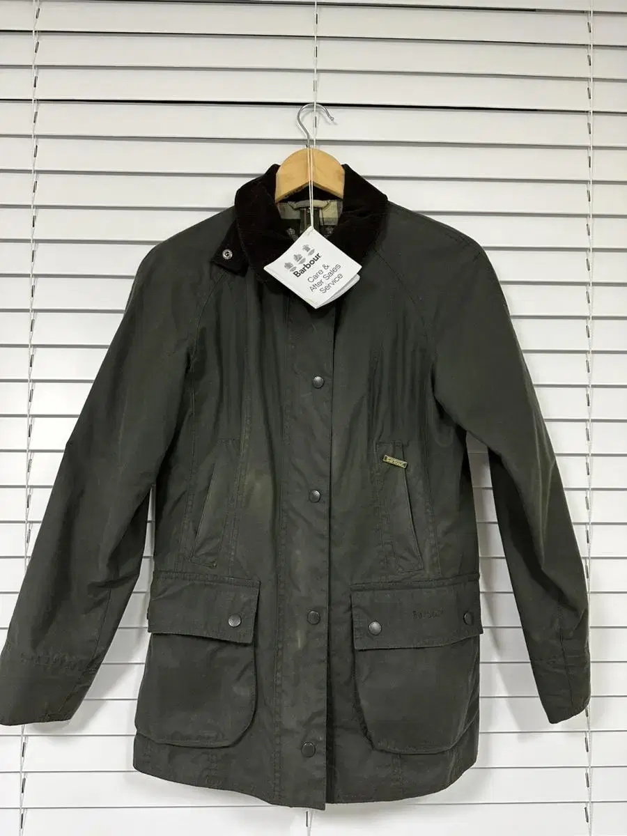 바버(Barbour) 비드넬 세이지 왁스 자켓