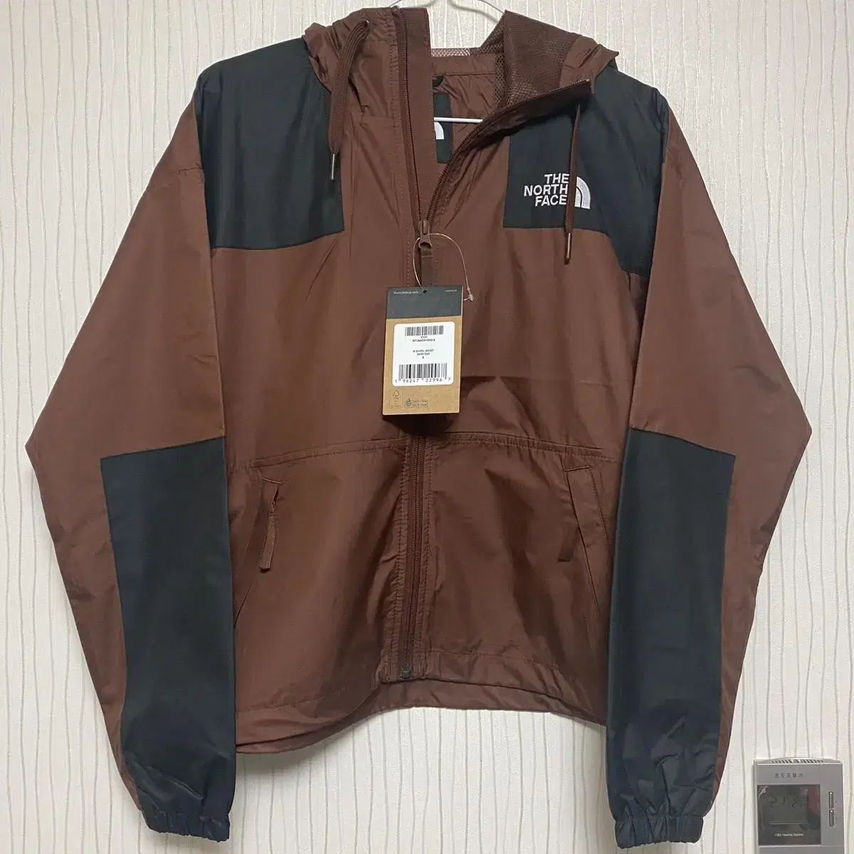 [S] The North Face Windbreaker Jacket Brown