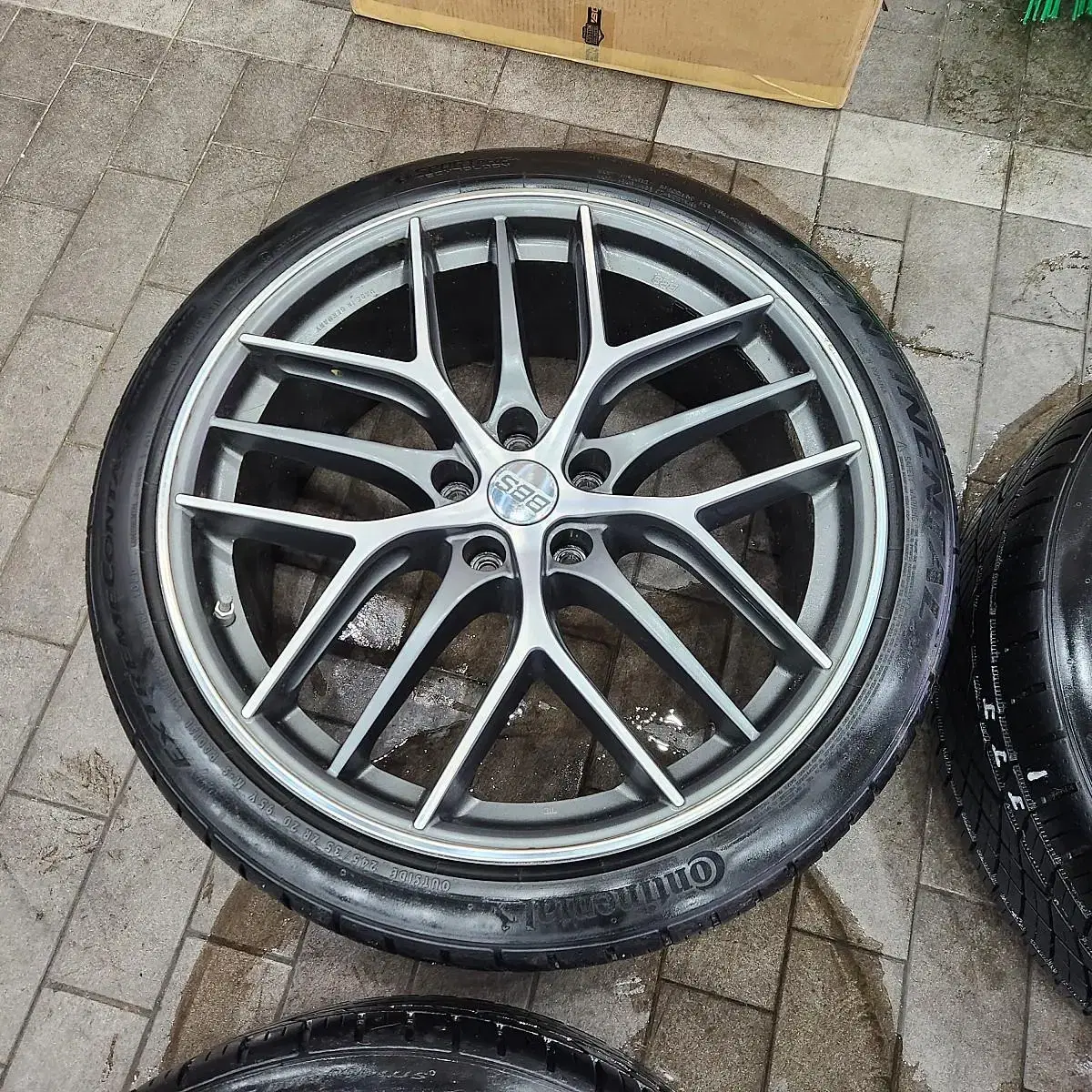 BBS CCR 정품 20인치 휠타이어 한대분 판매합니다