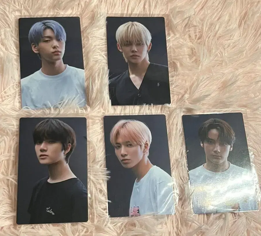 2 txt moa kits photocard in bulk