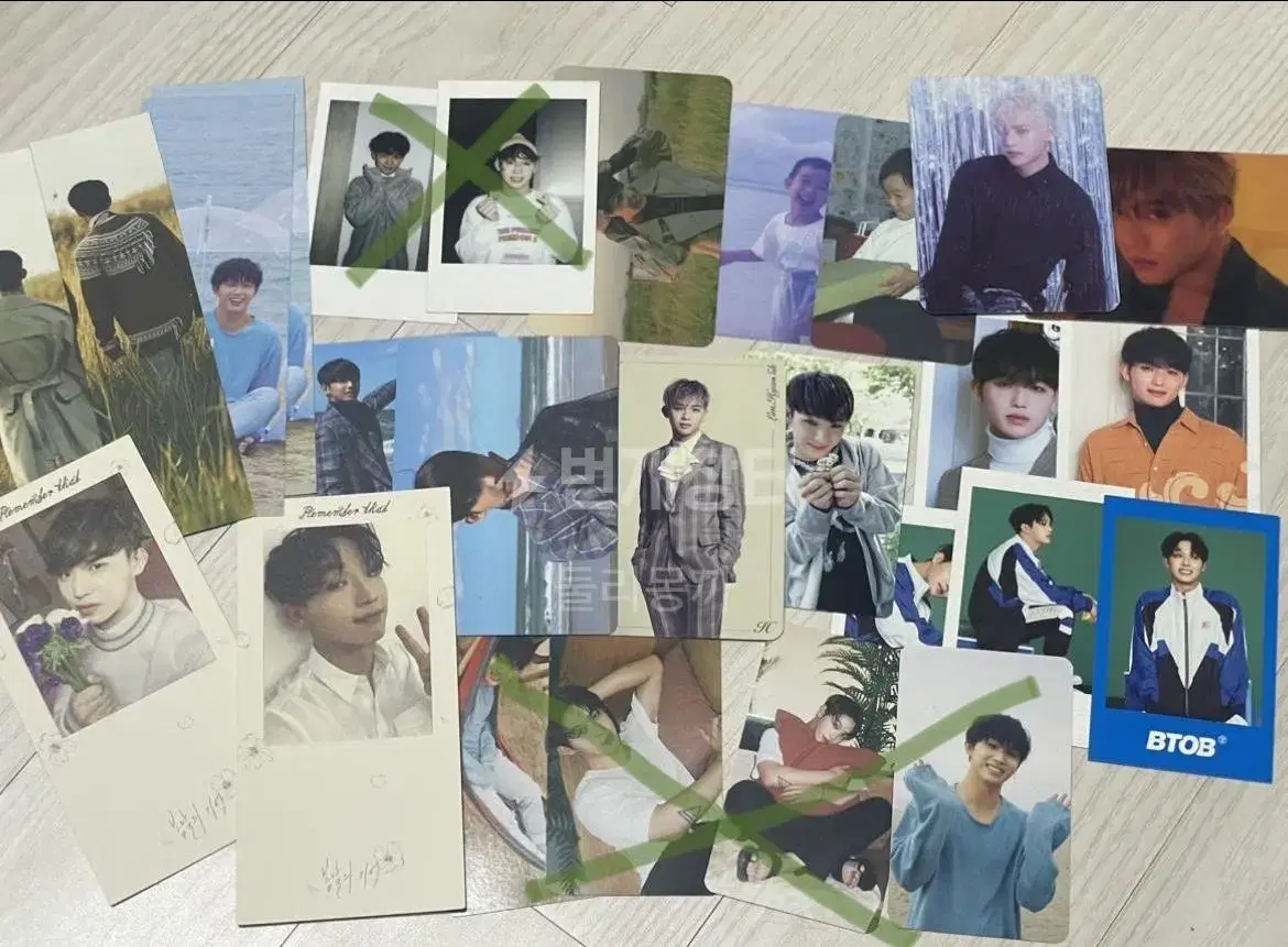 BTOB hyunsik sells all photocard 