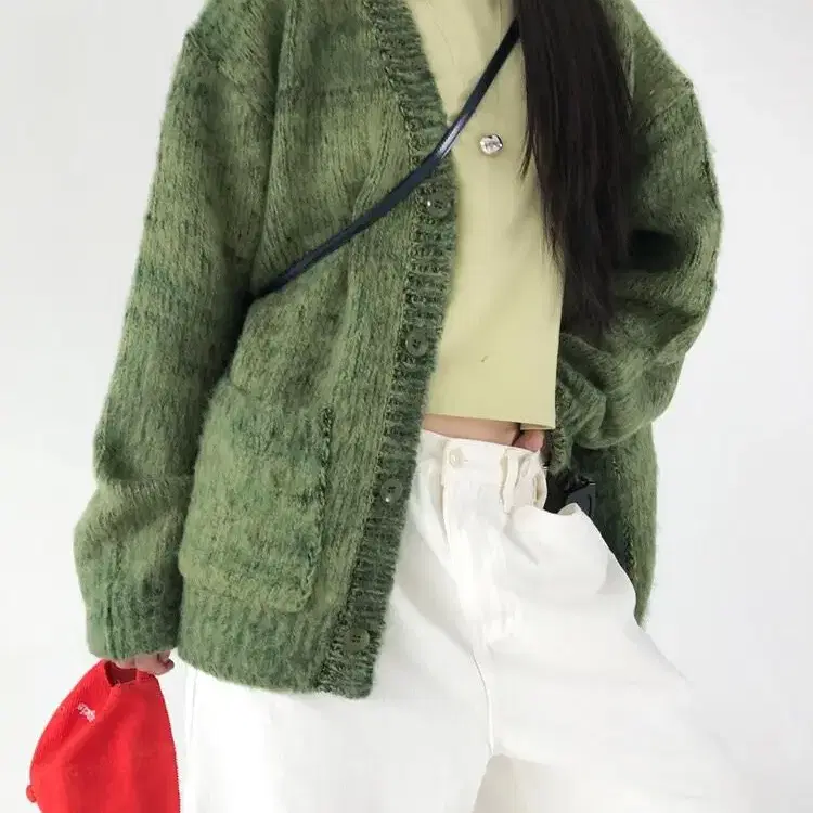 BRUSHED CARDIGAN IN MIXED GREEN