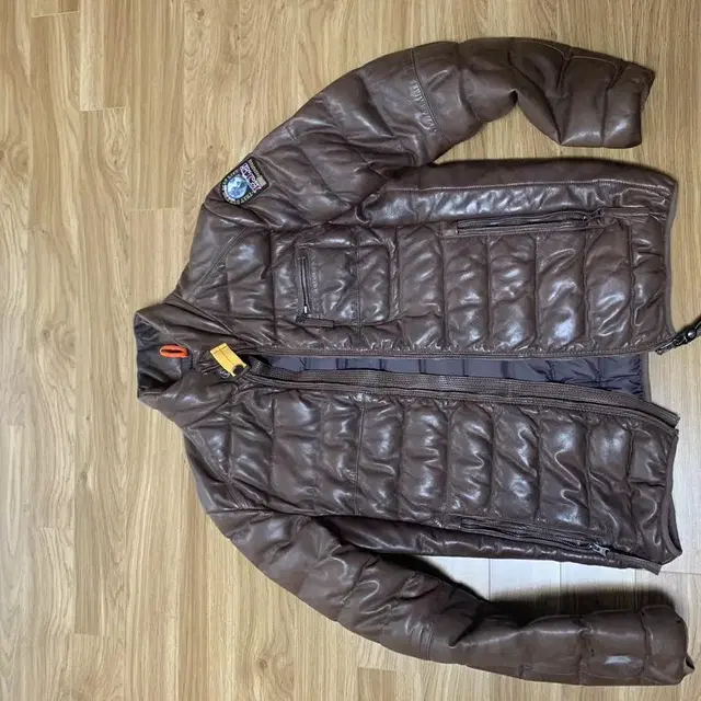 파라점퍼스 에르니 팝니다 Parajumpers ernie s size