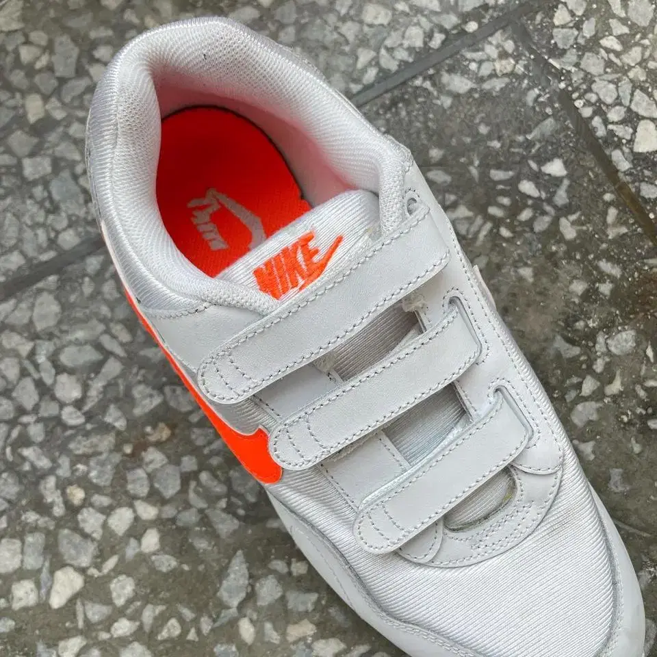 Nike Velcro Sneakers