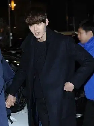 GUNT Kim Woobin coat size 2