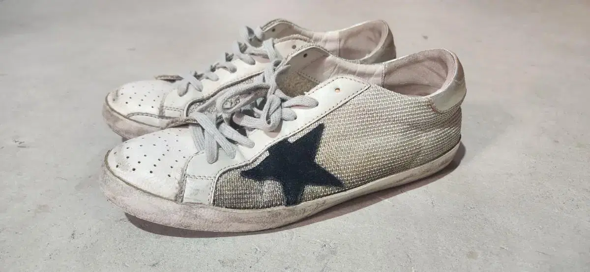 Golden Goose Greycode 40