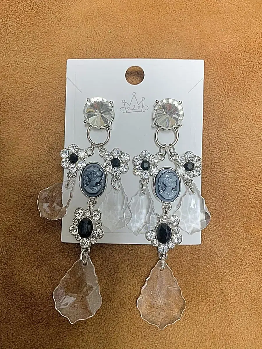 Krystal Cameo Chandelier Big Earrings