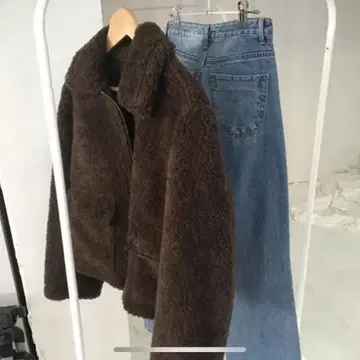 헬베티카 초코 브라운 시어링 양털 무스탕 자켓 | 브랜드 중고거래 플랫폼, 번개장터 헬베티카 초코 브라운 시어링 양털 무스탕 자켓 | 브랜드 중고거래 플랫폼, 번개장터