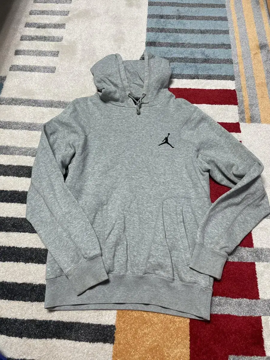 Jordan hoodie sells size small