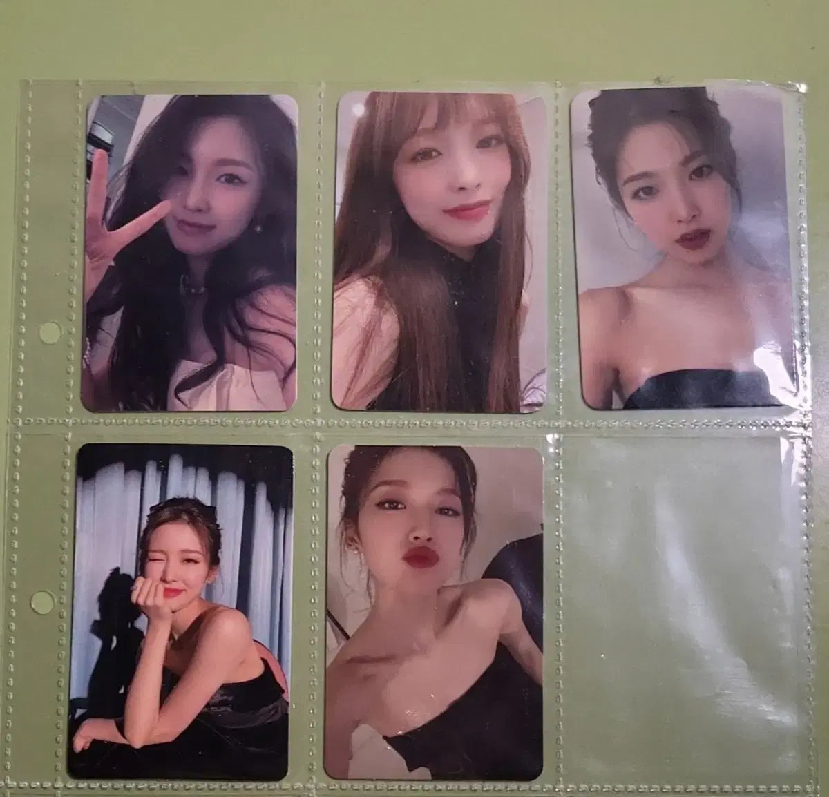 Oh My Girl arin photocard (Dundon Dance, Real Love)