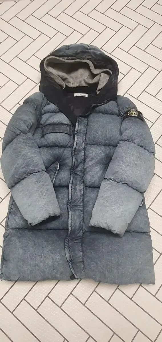 Stone Island Telafrost (Quick sale)