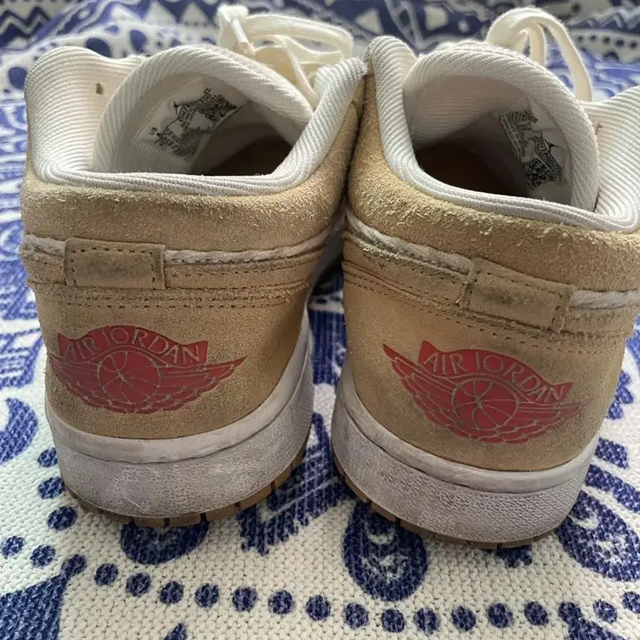 조던1 코듀로이 탄 Jordan 1 low se corduroy tan