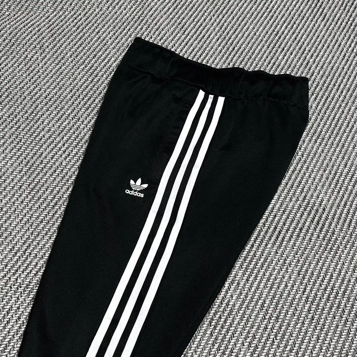 [ S ] adidas 아디다스 유로파 검/흰 트랙 팬츠