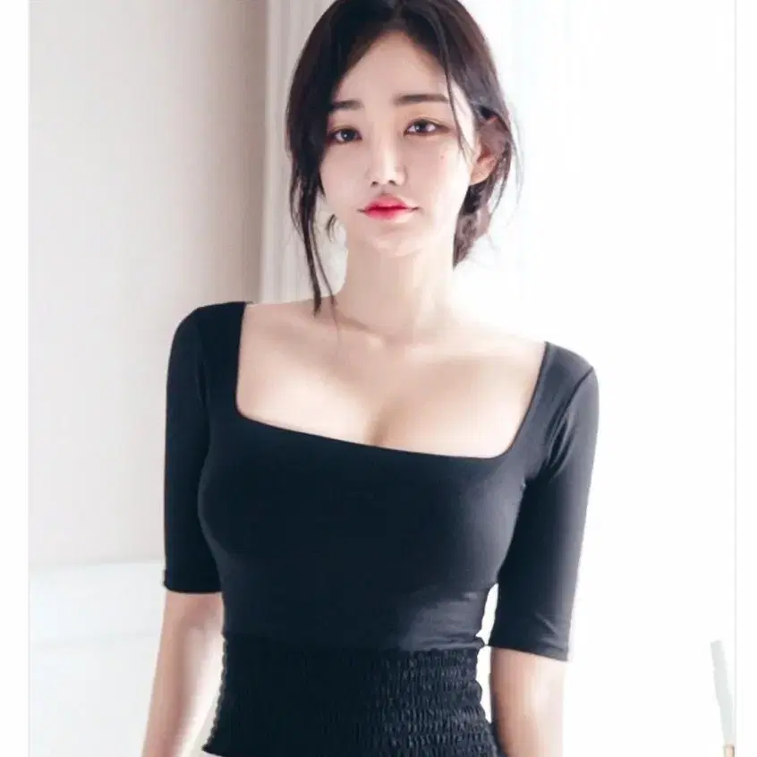 카인다미 스퀘어스모그 탑 블랙