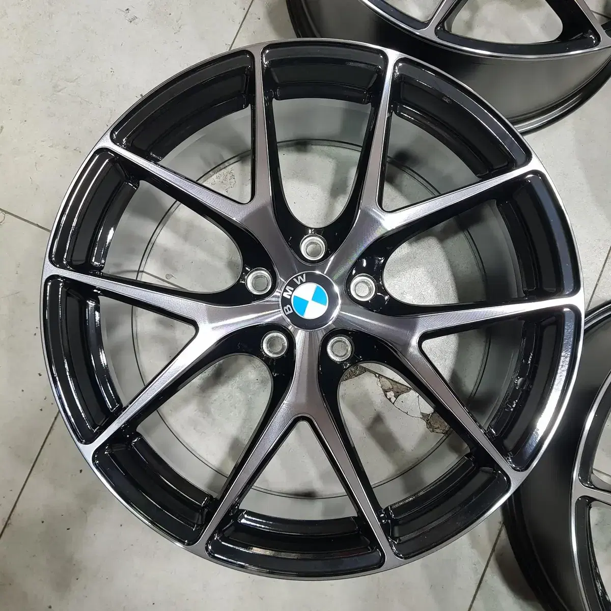 20인치 사제휠 CIR BMW 전용 블랙클리어 팝니다 (미사용제품)