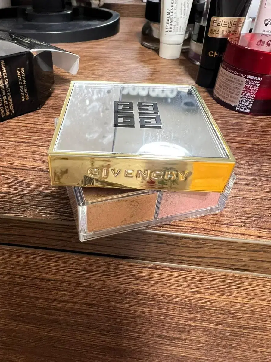 Limited]Givenchy Highlighter LEW Powder