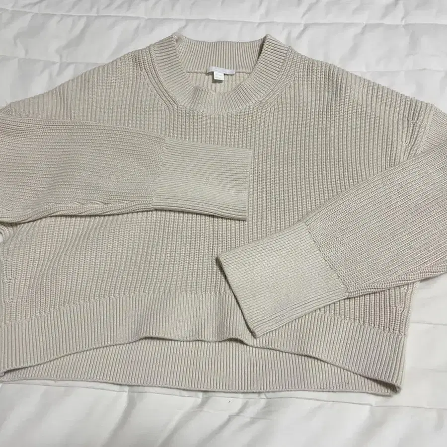 COS 코스  크롭 니트 점퍼 CROPPED KNITTED JUMPER