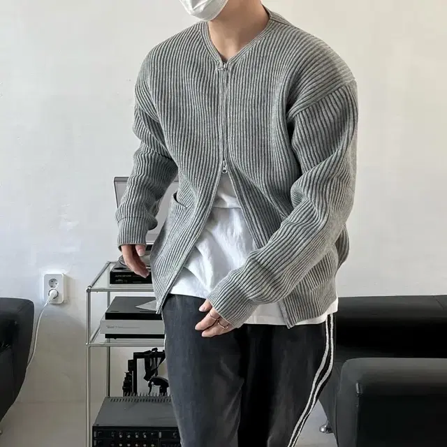 2way Knit zip-up 벌룬핏 하찌 니트 집업 가디건 브이넥