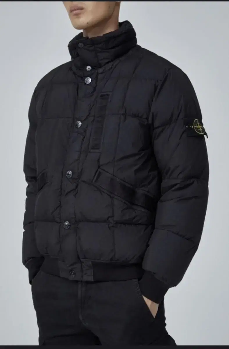 Stone Island XL Non-Hooded Clingclasp Puffer 19FW