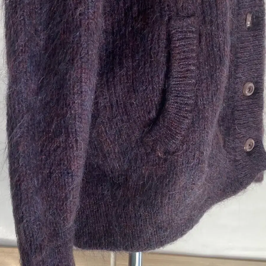 (woman) vintage color cardigan