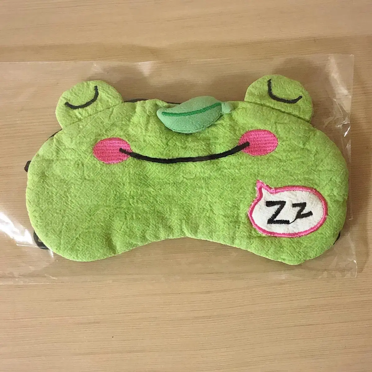 Cute frog sleeping eye patch green sleeping sleeping eye patch classic phrase