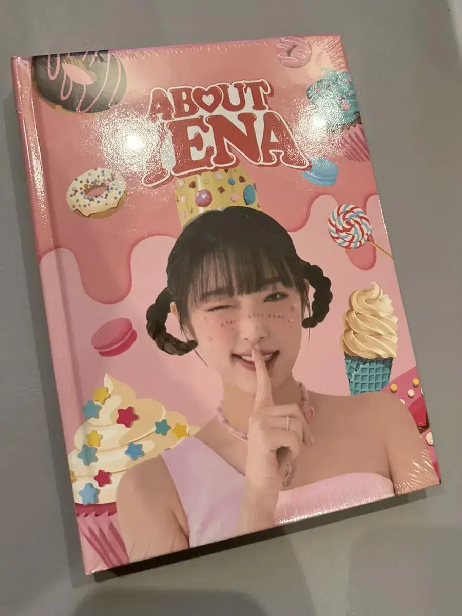 [unsealed] about YENA About YENA Photobook