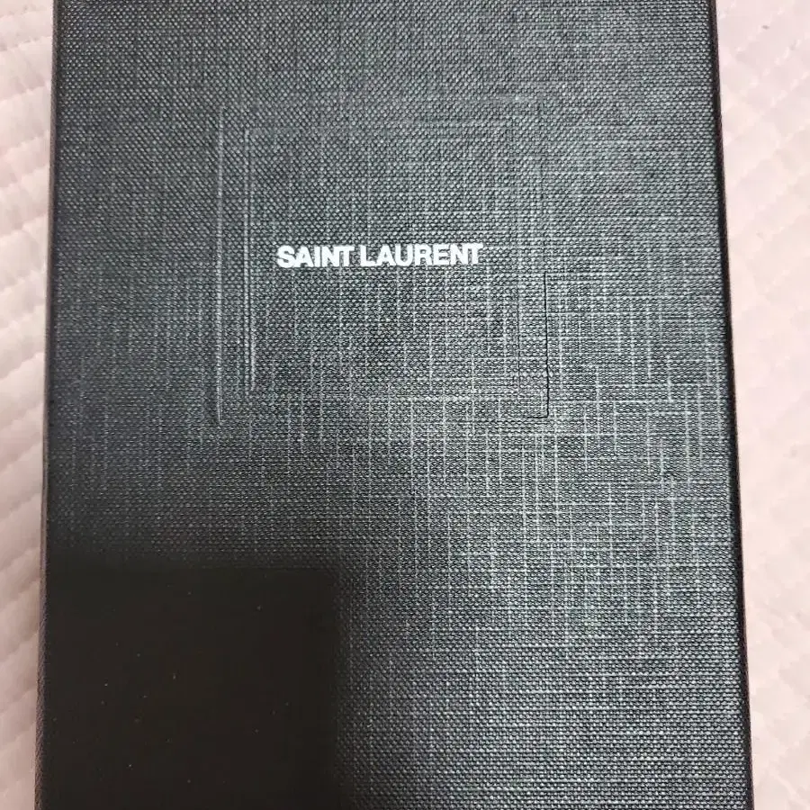 SAINT LAURENT