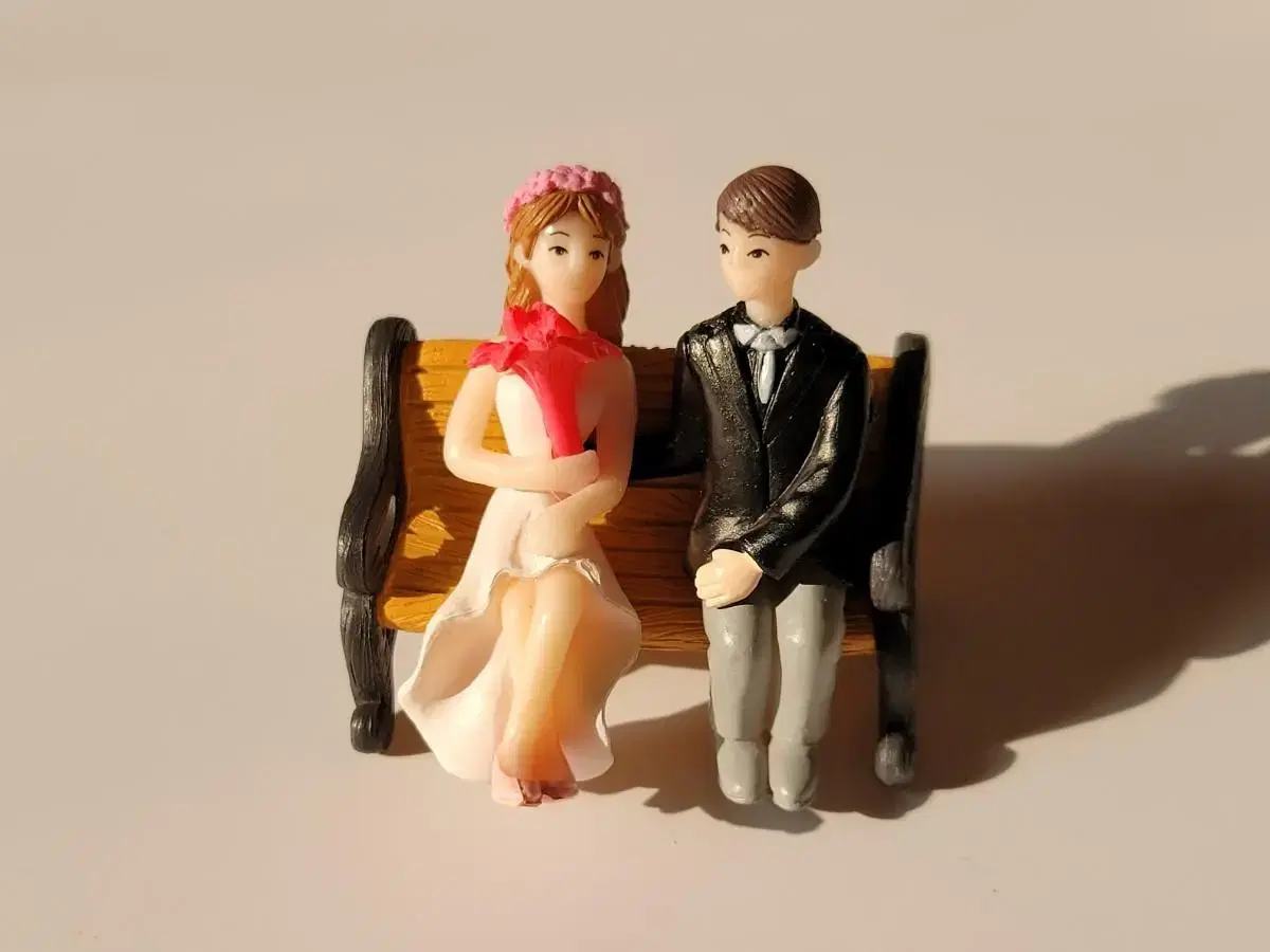 Bride and Groom Marriage Couple Bench Figure