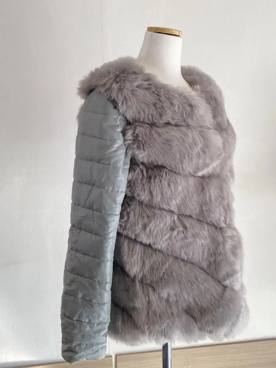 (woman) fur pointed padding