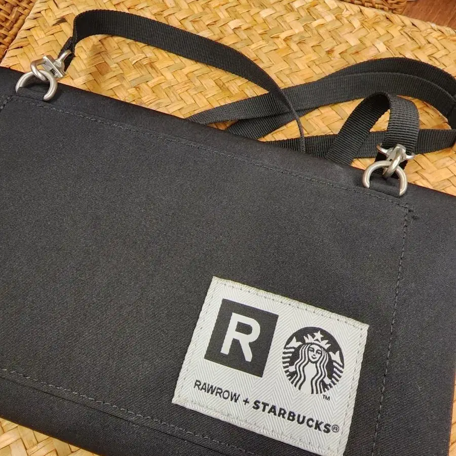 스타벅스한정판 미니가방 RAWROW+STARBUCKS