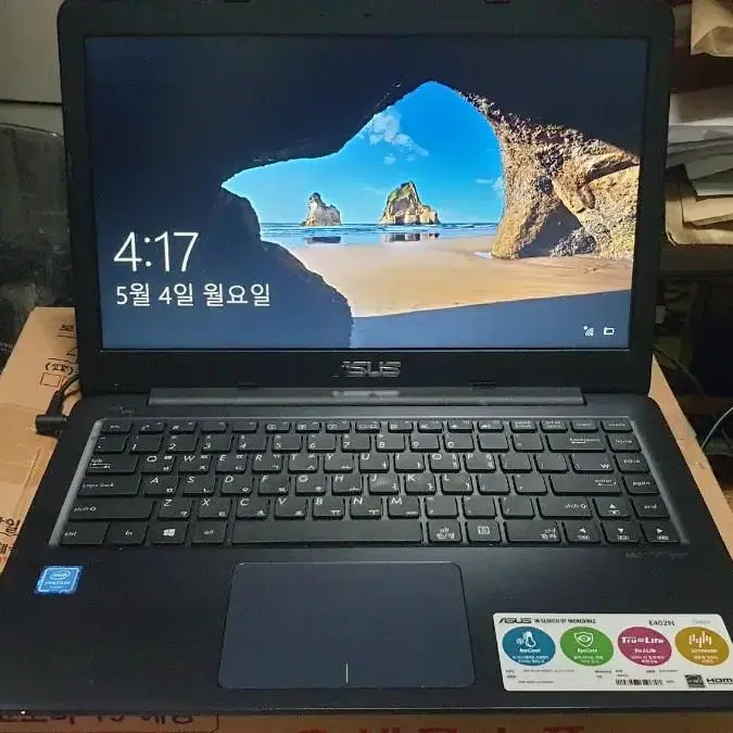 노트북 ASUS E402NA-FA040T 저렴하게 판매합니다.