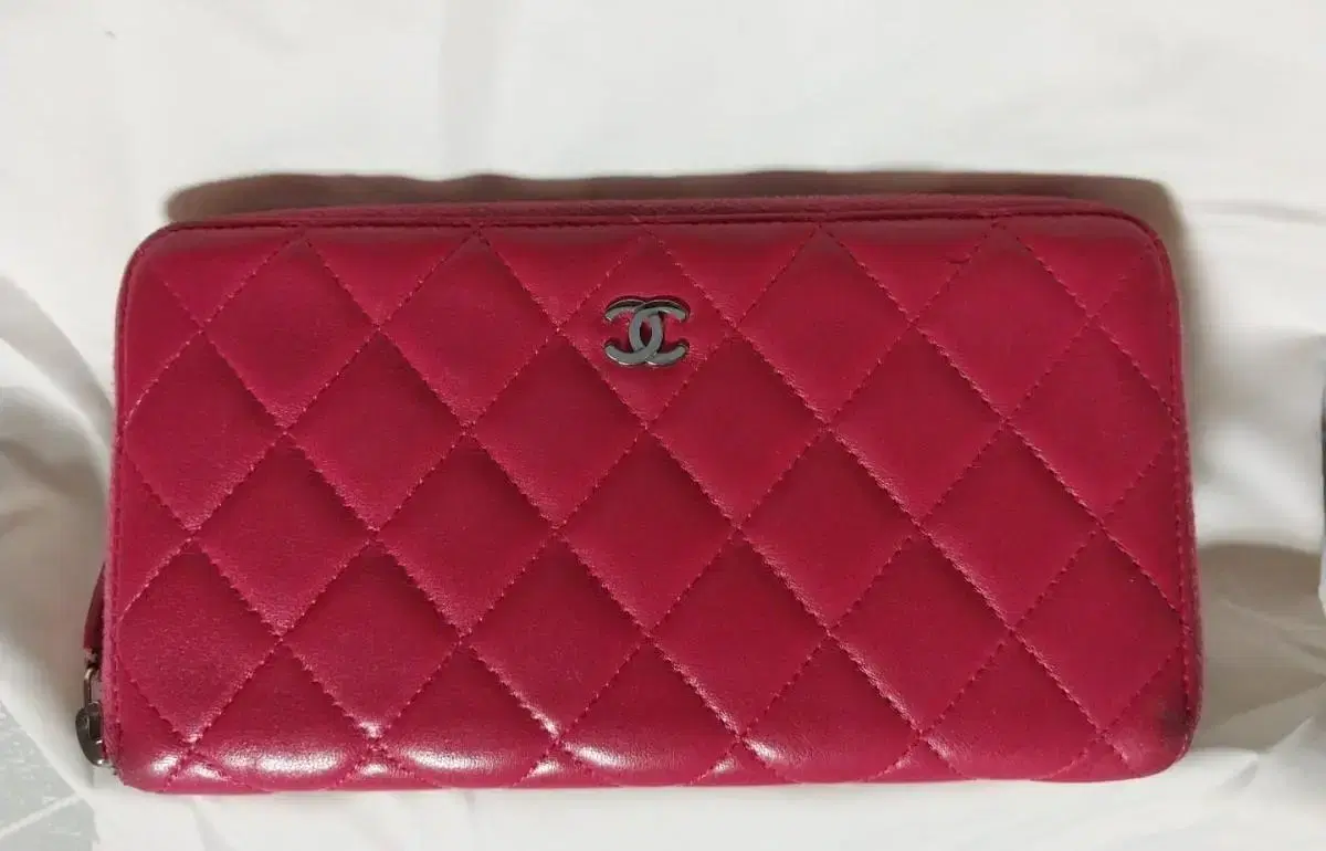 Last Price for $(Genuine)$Chanel Classic Caviar Zip Long Wallet (19 units)