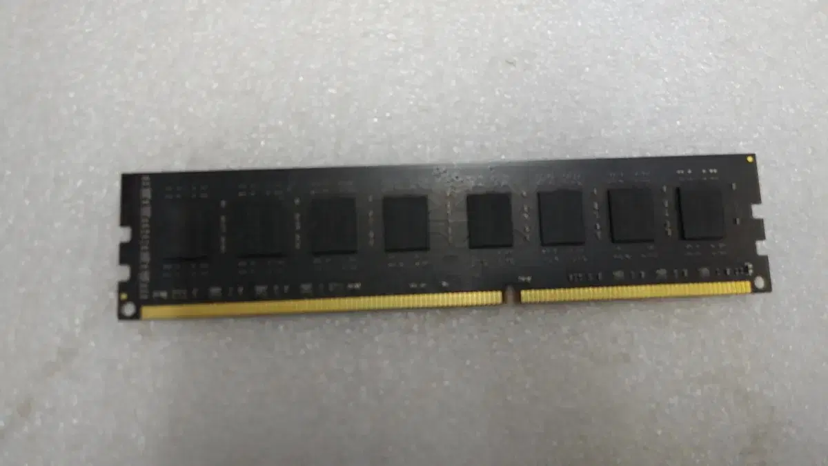 DDR3 8GB PC3-12800 메모리