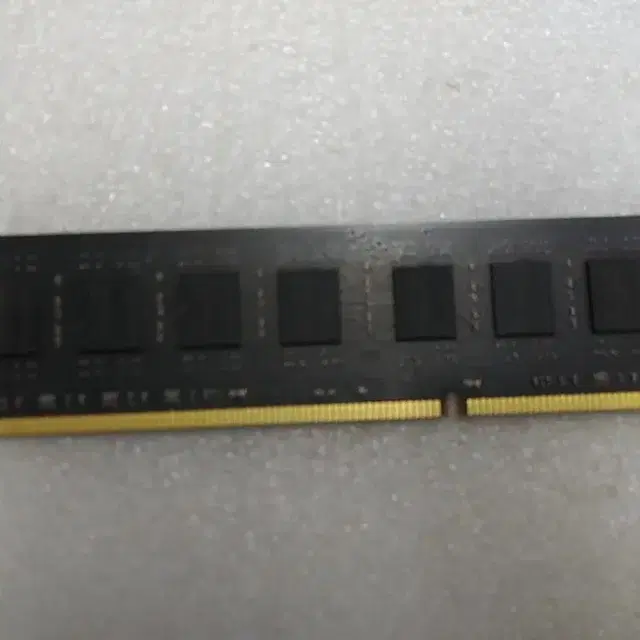 DDR3 8GB PC3-12800 메모리