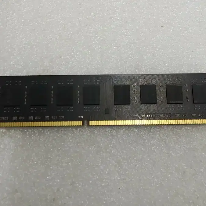 DDR3 8GB PC3-12800 메모리