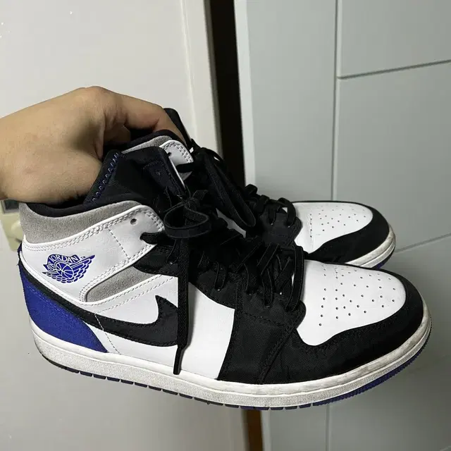 265) 조던1 mid se hyper royal