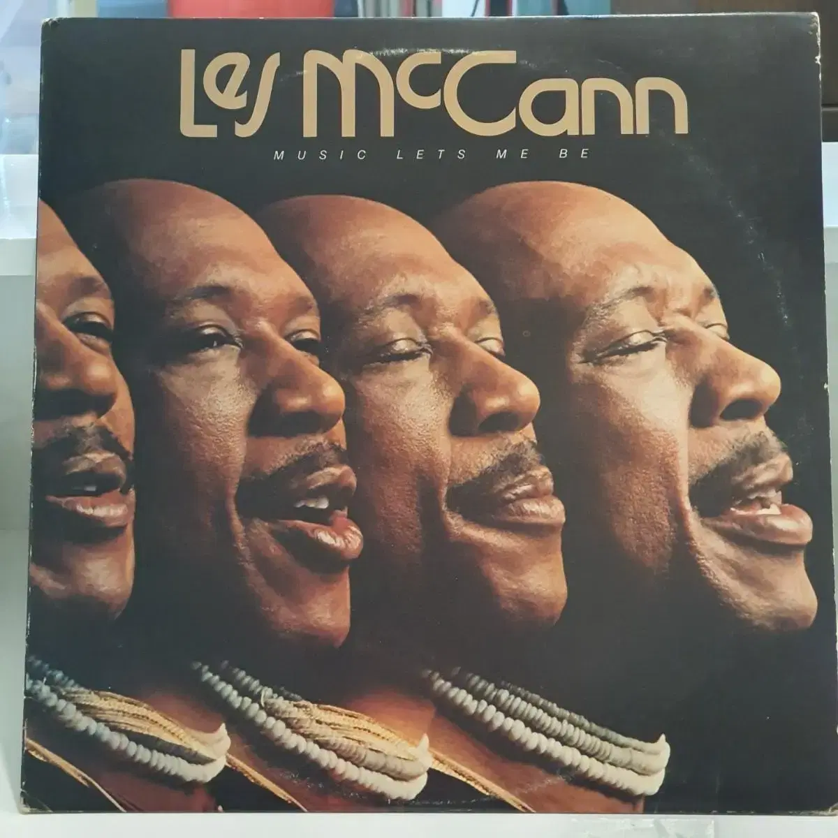 [중고LP] Les McCann - Music Lets Me Be