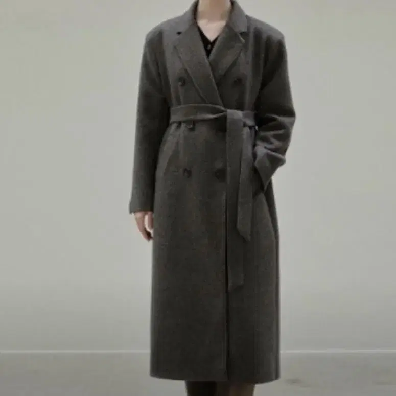 새상품 닉앤니콜 TAILORED DOUBLE COAT CHARCOAL