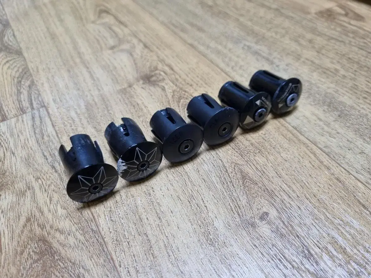 Pixie Road MTB Bike Supacaz Specialized Cyclocross Bar Endcaps