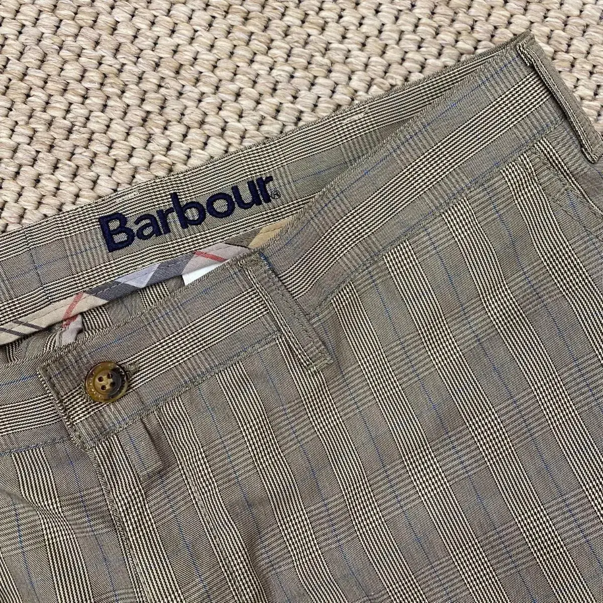 Barbour 바버 초경량 프린스 오브 웨일스 체크 치노 베이지 그레이