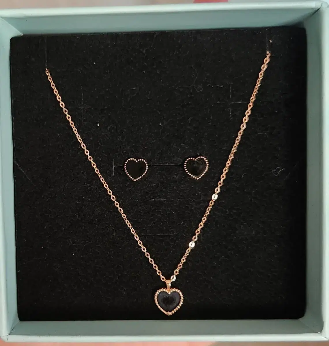 14k Black Heart Mother of Pearl Necklace Set