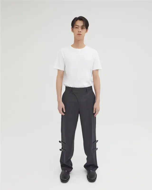 [L] HELIX CLOTHING DOUBLE STRAP TROUSERS