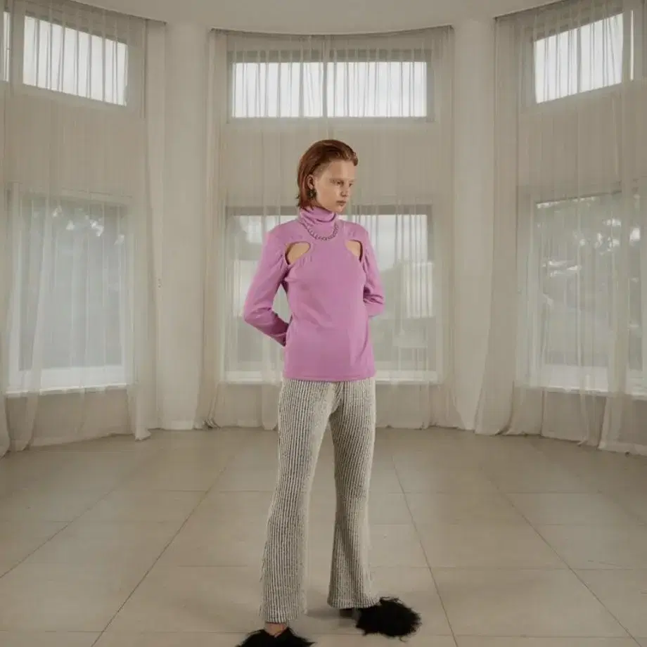 키메 kime CUT-OUT TURTLE NECK 핑크