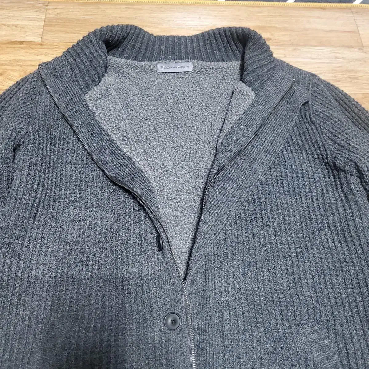 stocCardigan