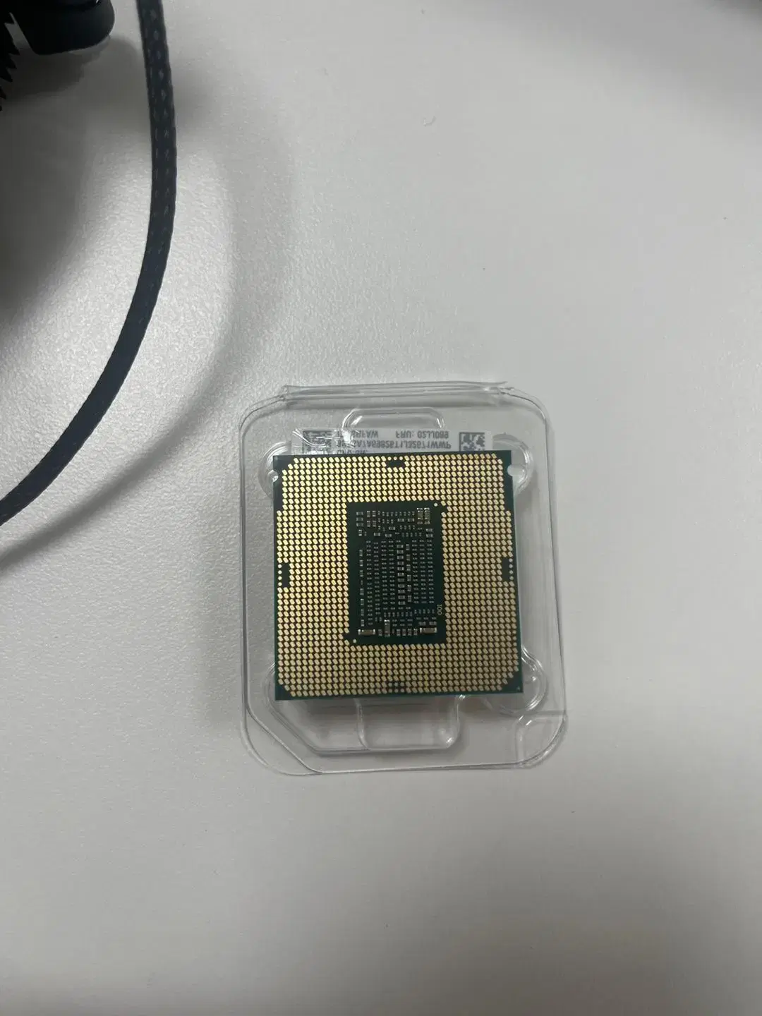 서버 CPU 인텔 제온 E-2224G 판매합니다.