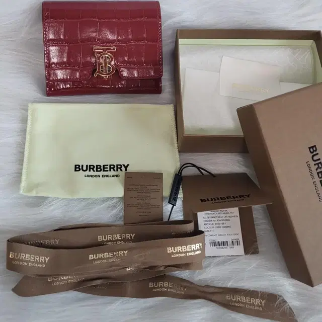 Burberry 크로커다일 이펙트 엠보싱 레더 TB 반지갑 (새상품)