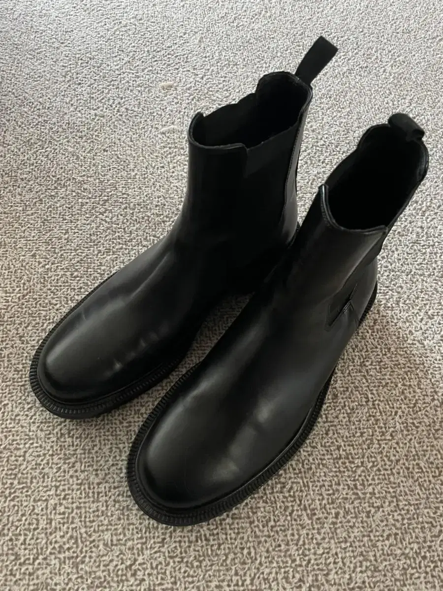 MNGU Chelsea Boots 260